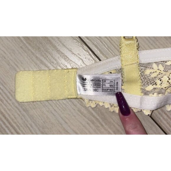 Wacoal 853191 Embrace Bra Lace Contour Bra Lined Underwire Womens 36C Yellow - Picture 6 of 6